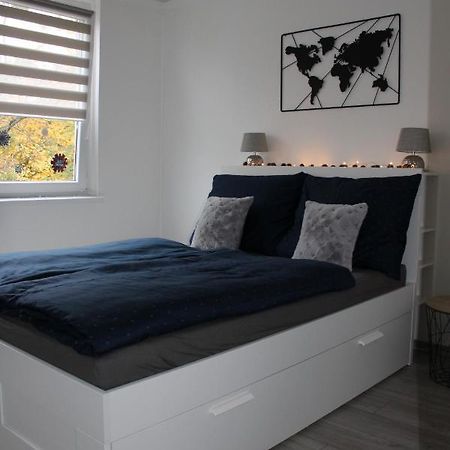 Izzy Apartament Lägenhet Miskolc Exteriör bild