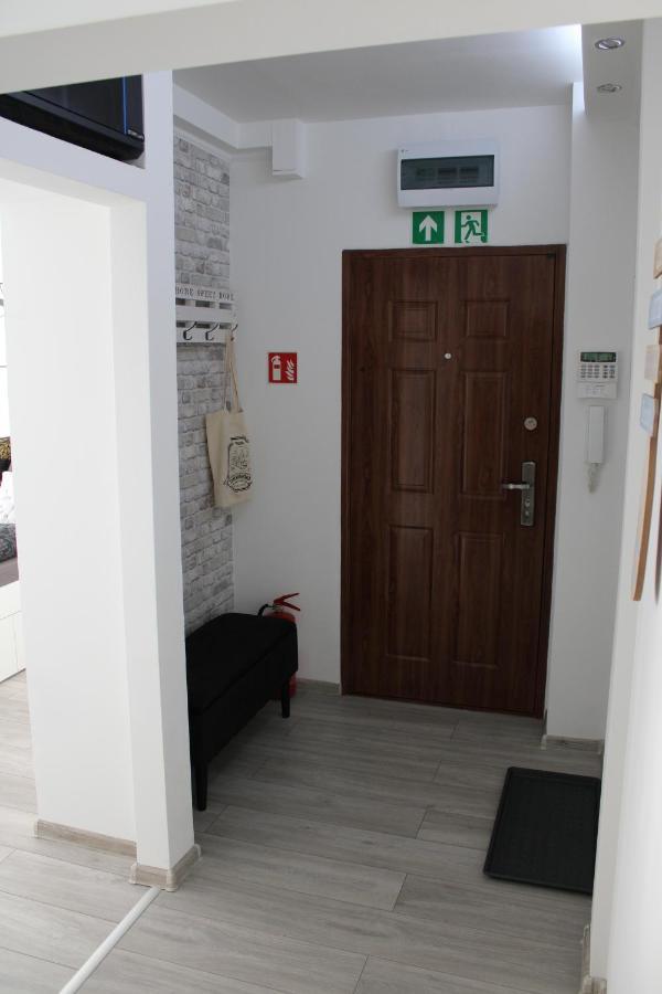 Izzy Apartament Lägenhet Miskolc Exteriör bild