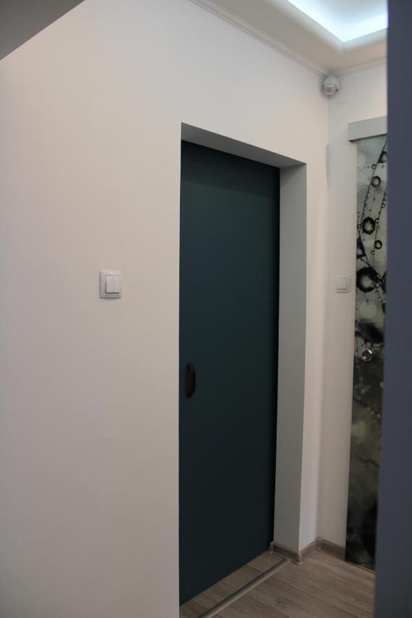 Izzy Apartament Lägenhet Miskolc Exteriör bild