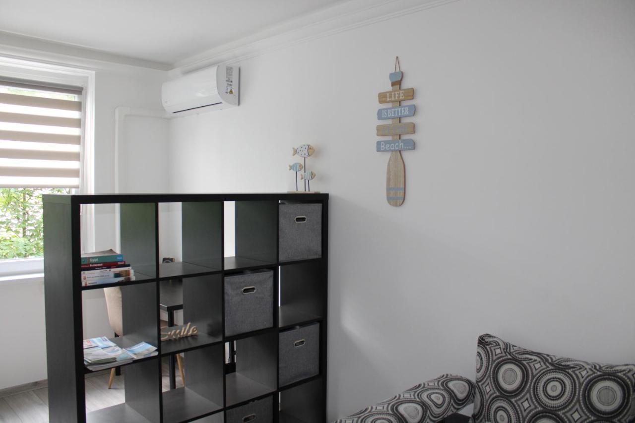 Izzy Apartament Lägenhet Miskolc Exteriör bild